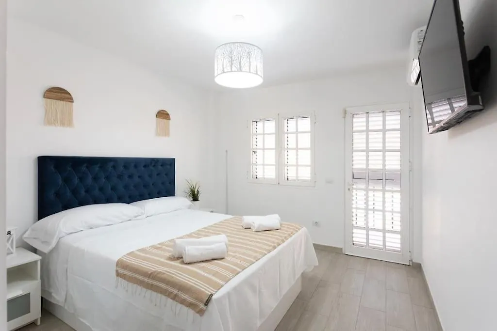 A Un Paso De La Playa Apartment Candelaria