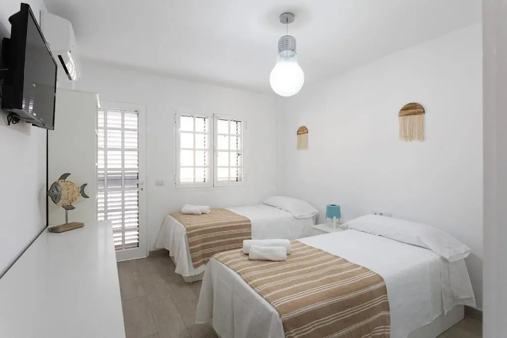 A Un Paso De La Playa Apartment Candelaria